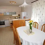 Holiday Home Sunny 아파트