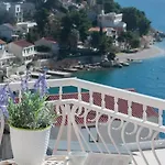 Holiday Home Sunny 아파트 *