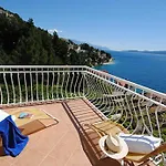 Holiday Home Sunny 아파트 셀리나
