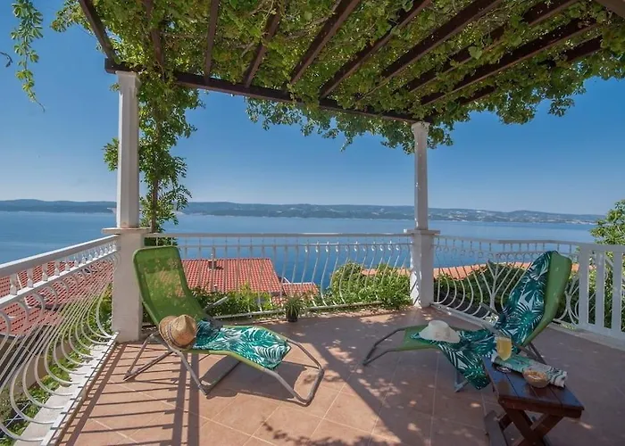 Holiday Home Sunny * Celina