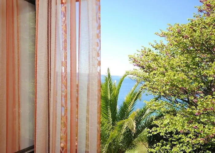 Holiday Home Sunny * Celina