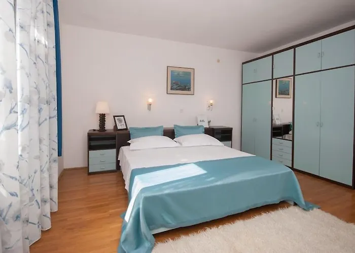 Holiday Home Sunny Apartman Celina