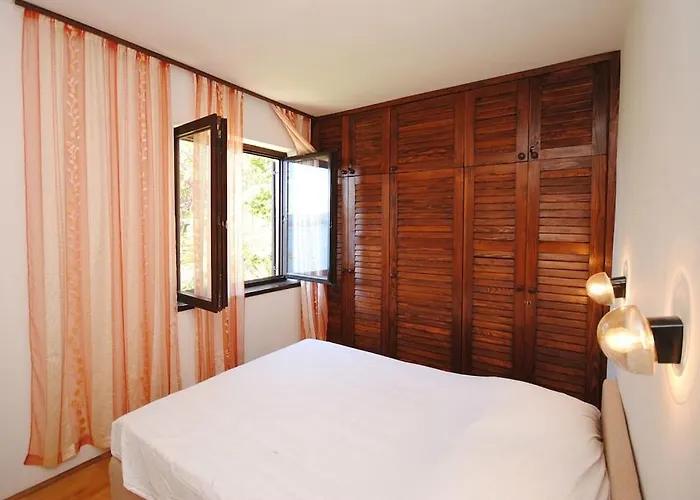 Holiday Home Sunny Apartman Celina